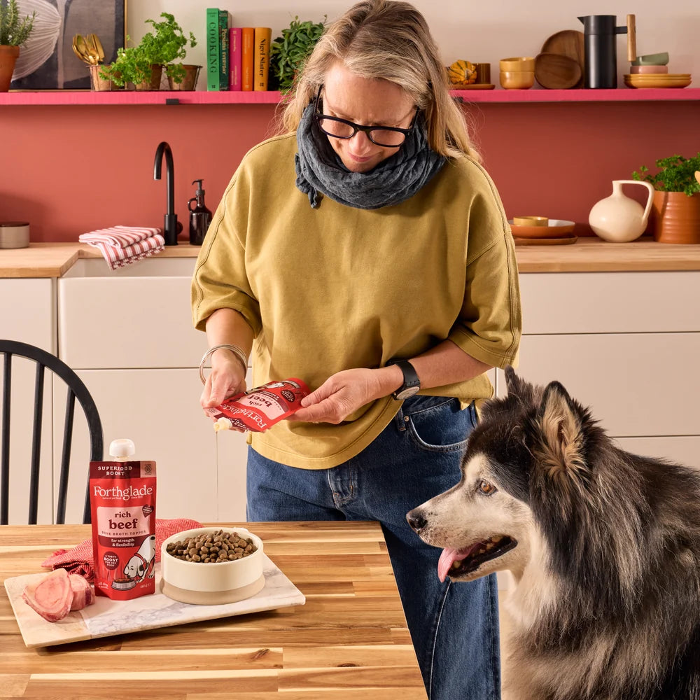 Forthglade Rich Beef Bone Broth Topper 180g